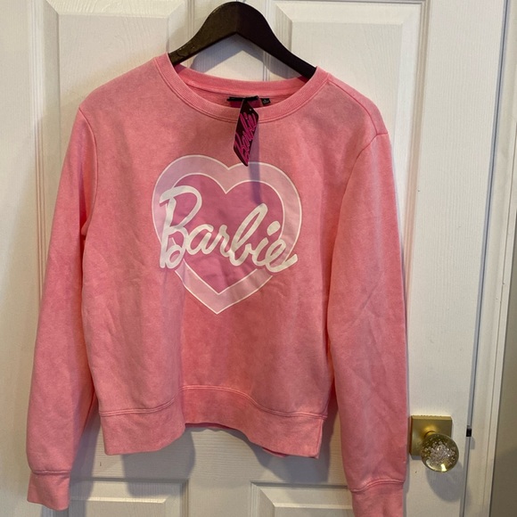 BNWT Barbie Heart Pink Sweater Women's Size Large - Picture 1 of 6